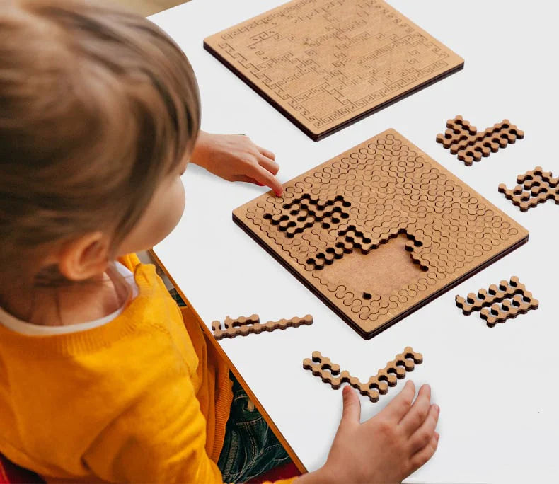 Dřevěné puzzle – hlavolam z 25 dílků