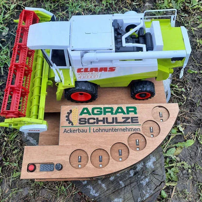 Green-Maxi automatický dávkovač panáků s designem kombajnu