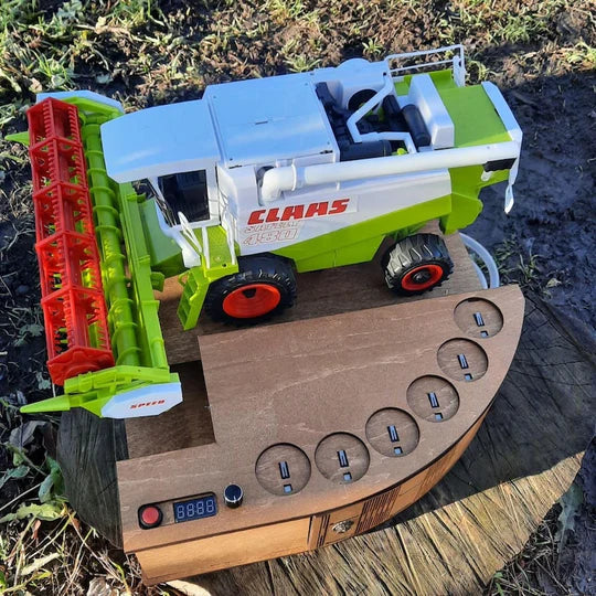 Green-Maxi automatický dávkovač panáků s designem kombajnu