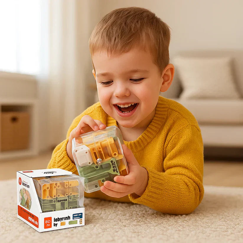 Logická hra „3D labyrintová kostka“